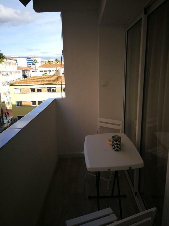 Japan Parque Del Oeste Apartamento Málaga